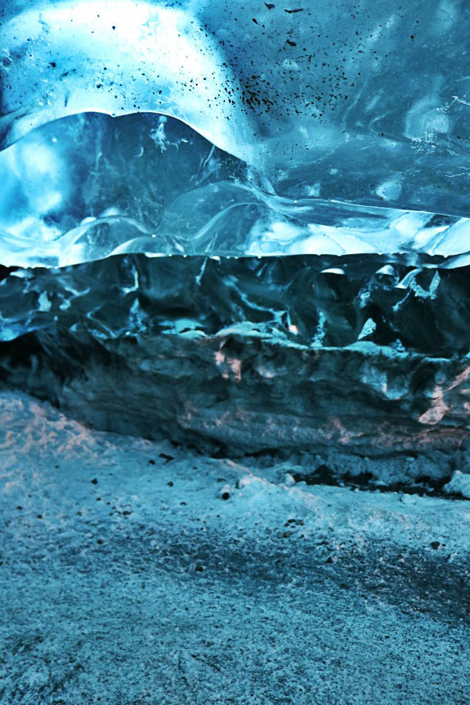 lodowe jaskinie na Islandii